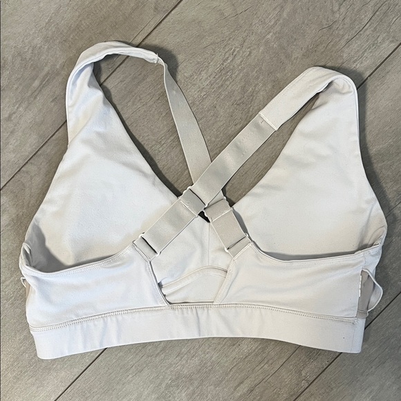 Fabletics White High Impact Padded Sports Bra, Size L - Picture 6 of 8